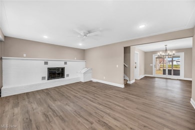 3006 Abbe Rd N, Sheffield Lake, OH 44054 - photo 2