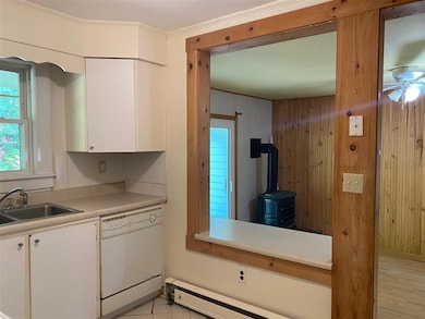 6 Dexter Hill Rd, Claremont, NH 03743 - photo 3