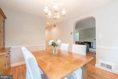 616 Melrose St, Alexandria, VA 22302 - photo 6