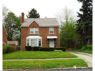 3481 Shannon Rd, Cleveland, OH 44118 - photo 2