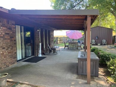 812 S Vine St, Stuttgart, AR 72160 - photo 2