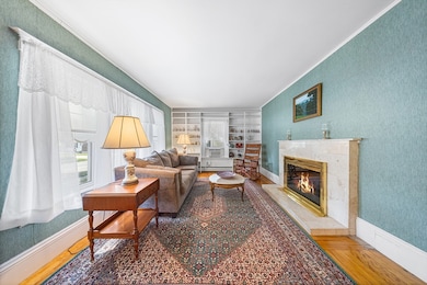 34 Monroe Ave, Worcester, MA 01602 - photo 6