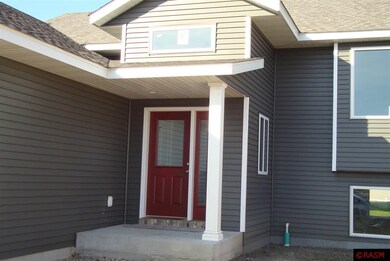 108 Pelican Ct, Mankato, MN 56001 - photo 2