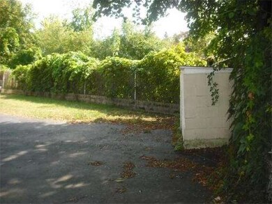 34 Wells St, Lawrence, MA 01841 - photo 2