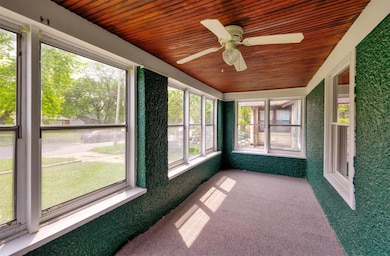 1012 28th St, Des Moines, IA 50311 - photo 2