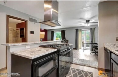 8023 Pioneer Dr, Anchorage, AK 99504 - photo 7