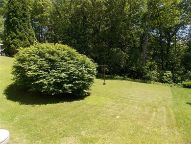 513 Lombard St, Tamaqua, PA 18252 - photo 3