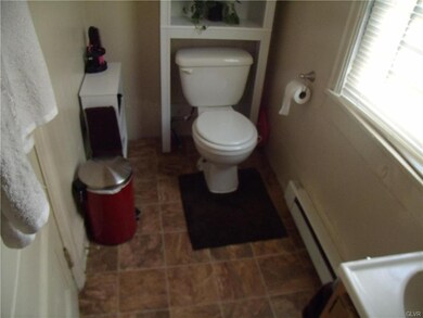 Unit #1 Bathroom
