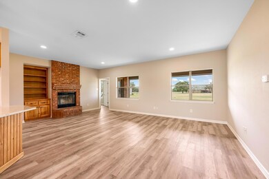 117 Savannah Dr, Weatherford, TX 76087 - photo 6