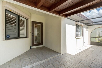 Private Front Courtyard/Entryway