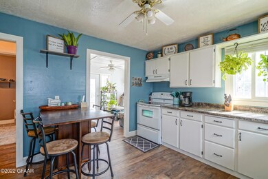kitchen/dining