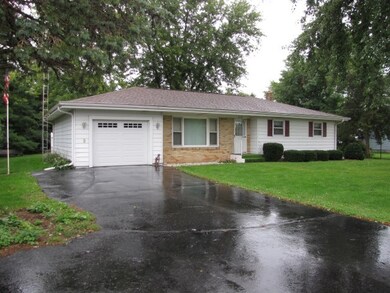 2305 Center Ave, Janesville, WI 53546 - photo 2