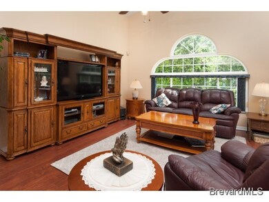FAMILY ROOM WITH POOL VIEW