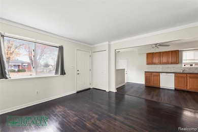 20562 Vermander Ave, Clinton Township, MI 48035 - photo 3