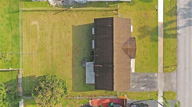 1011 SW 127th Terrace, Davie, FL 33325 - photo 4