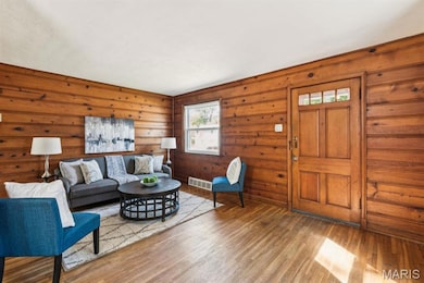 10438 Canter Way, Saint Louis, MO 63114 - photo 5