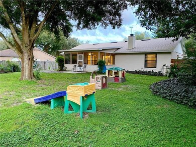 Massive backyard! Room for pool, garden, tree hous