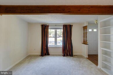 8665 Hickory Ridge Ct, Springfield, VA 22153 - photo 3