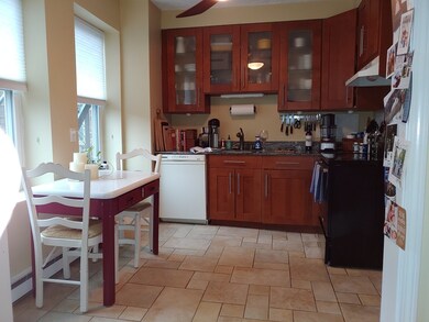 440 Hanover St unit 3D, Boston, MA 02113 - photo 3