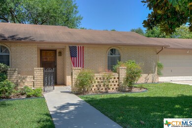 1305 Fieldcrest, New Braunfels, TX 78130 - photo 2