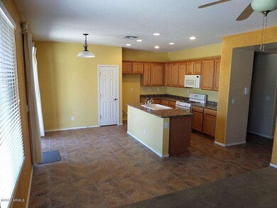 KITCHEN 01