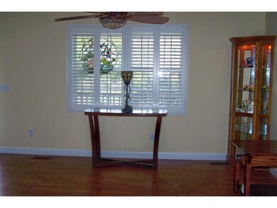 1069 Snowden Terrace, Johnson City, TN 37601 - photo 5