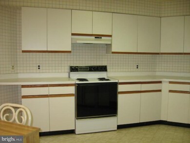 Towers Condominiums unit 106B, Baltimore, MD 21209 - photo 5