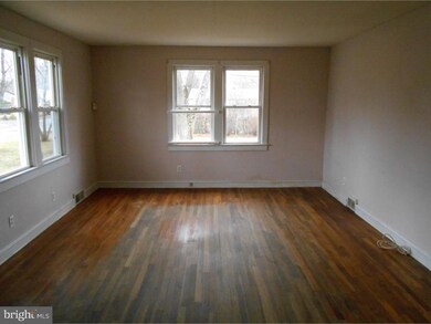 121 E Howard St, Clayton, NJ 08312 - photo 7