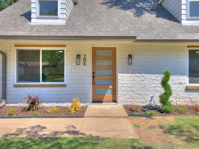 208 W Waco St, Broken Arrow, OK 74011 - photo 3