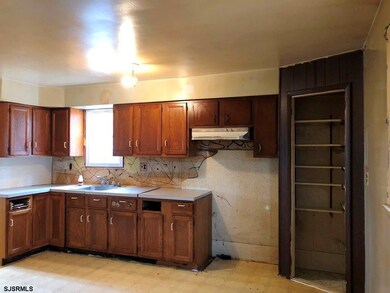 690 W Maryland Ave, Somers Point, NJ 08244 - photo 4