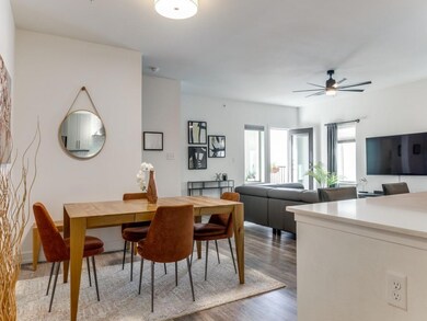 5718 Mccommas Blvd unit 202, Dallas, TX 75206 - photo 7