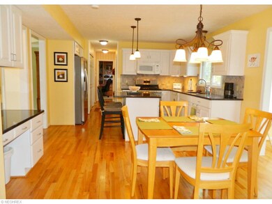Warm and inviting eat-in kitchen with lots of room