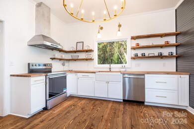 413 Stockton St, Statesville, NC 28677 - photo 4