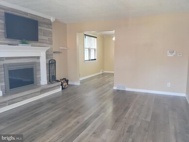 2867 Cushing Rd, Camden, NJ 08104 - photo 4