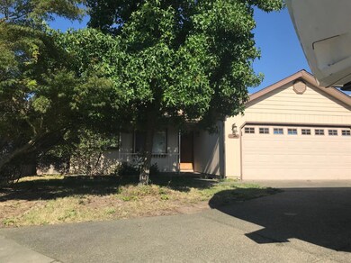 136 Independence Dr, Grants Pass, OR 97527 - photo 2