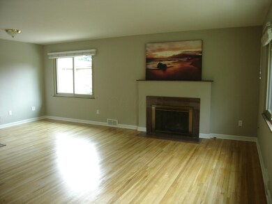 Living/Dining Area