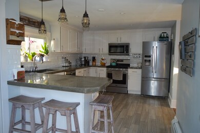 22 Adams St, Fairhaven, MA 02719 - photo 7