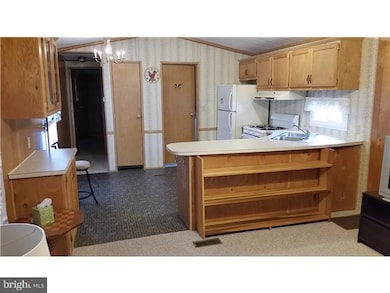 844 Aspen Ave, Spring City, PA 19475 - photo 7