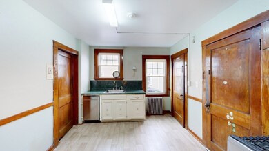 9 Henry St unit 1, Brookline, MA 02445 - photo 4