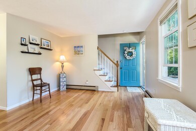 006-photo-living-room-6052010