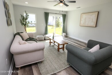 1243 Pangola Dr, Jacksonville, FL 32205 - photo 5