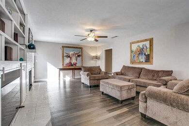 42 Devonshire Dr, Bedford, TX 76021 - photo 4