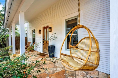 411 W Burbank St, Fredericksburg, TX 78624 - photo 2