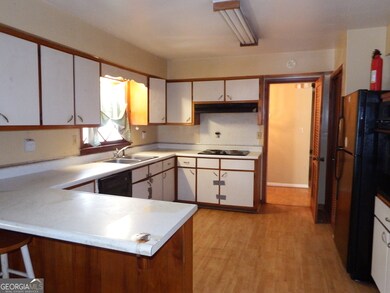 4134 Blackhawk Dr, Stone Mountain, GA 30083 - photo 5