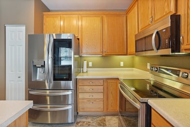 N17W26541 Meadowgrass Cir unit A, Pewaukee, WI 53072 - photo 6