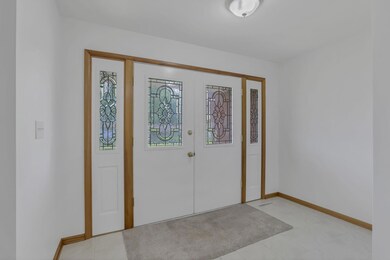 1407 Lonsdale Rd, Columbus, OH 43232 - photo 5