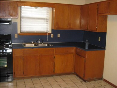 300 S Ozark St, Prairie Grove, AR 72753 - photo 6