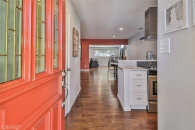 20754 Clark St, Woodland Hills, CA 91367 - photo 2