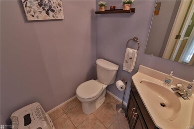 1719 Brookstone Dr, Alburtis, PA 18011 - photo 4