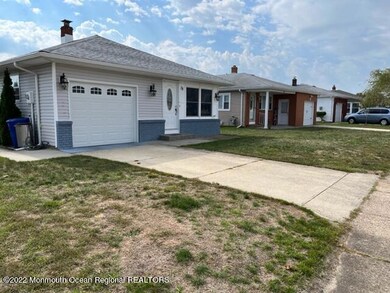 38 Port Royal Dr, Toms River, NJ 08757 - photo 2